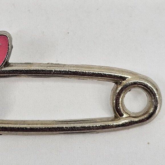 DISNEY Pin Trading ~ Disneyland Hong Kong ~ Safety Pin ~ Piglet ~ 2015 - Picture 3 of 10